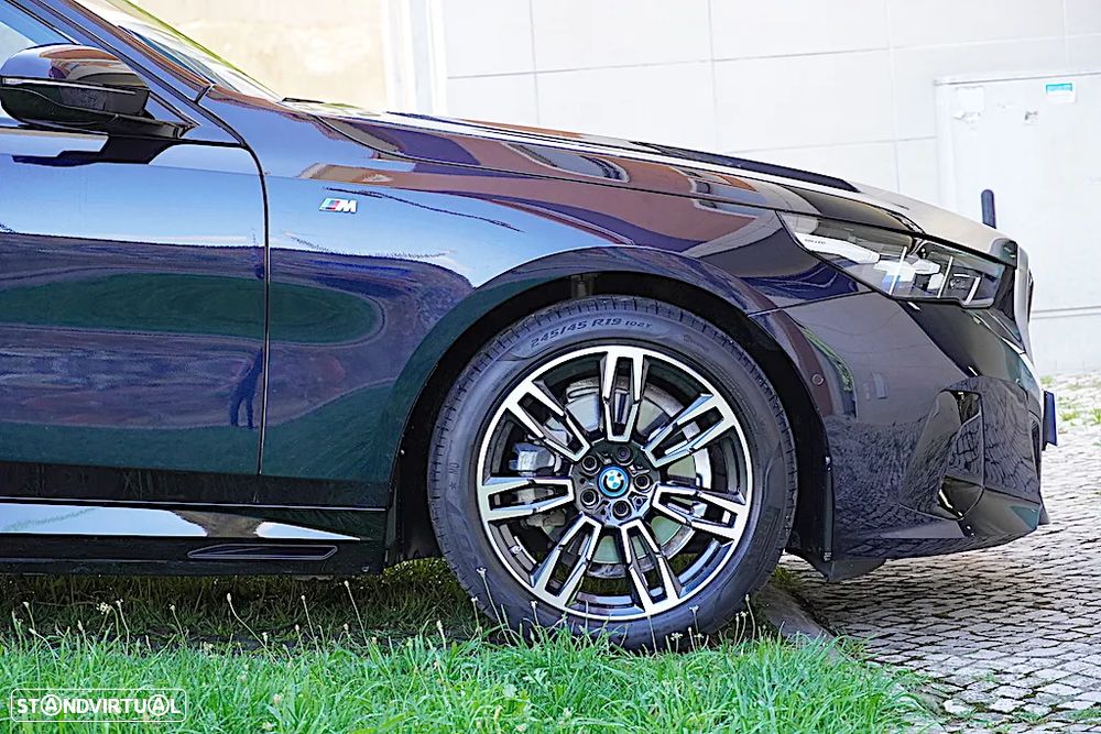 BMW 530 e Pack Desportivo M - 13