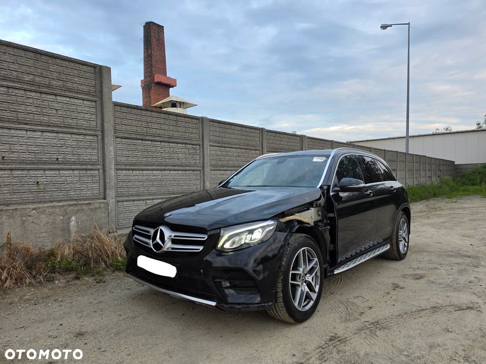 Mercedes-Benz GLC 250 d 4Matic 9G-TRONIC AMG Line - 10