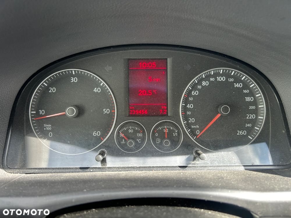 Volkswagen Touran 2.0 TDI Highline - 12