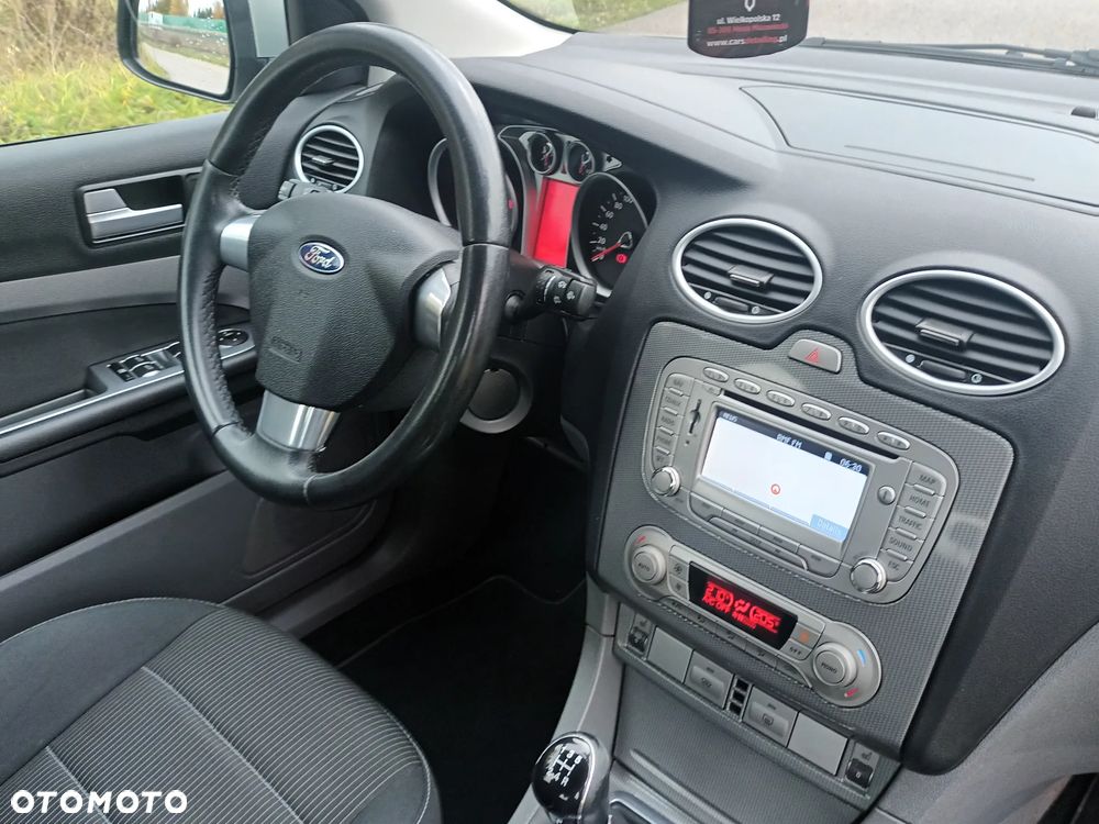 Ford Focus 1.6 16V Titanium - 17