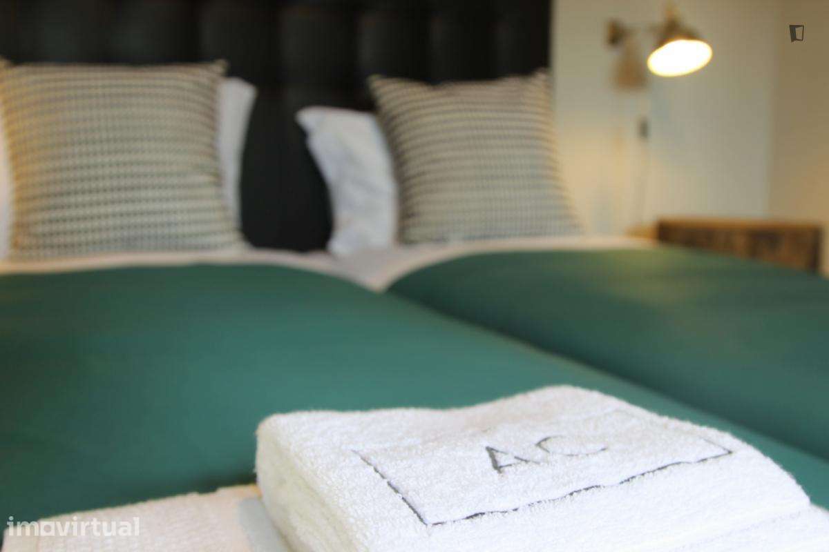 Quarto - localizado em Paranhos Porto - Grande imagem: 2/31