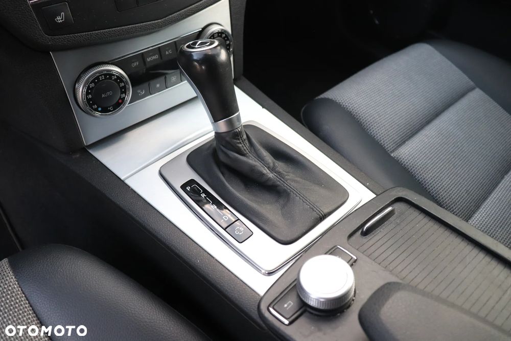 Mercedes-Benz Klasa C 180 Kompressor Automatik Avantgarde - 27
