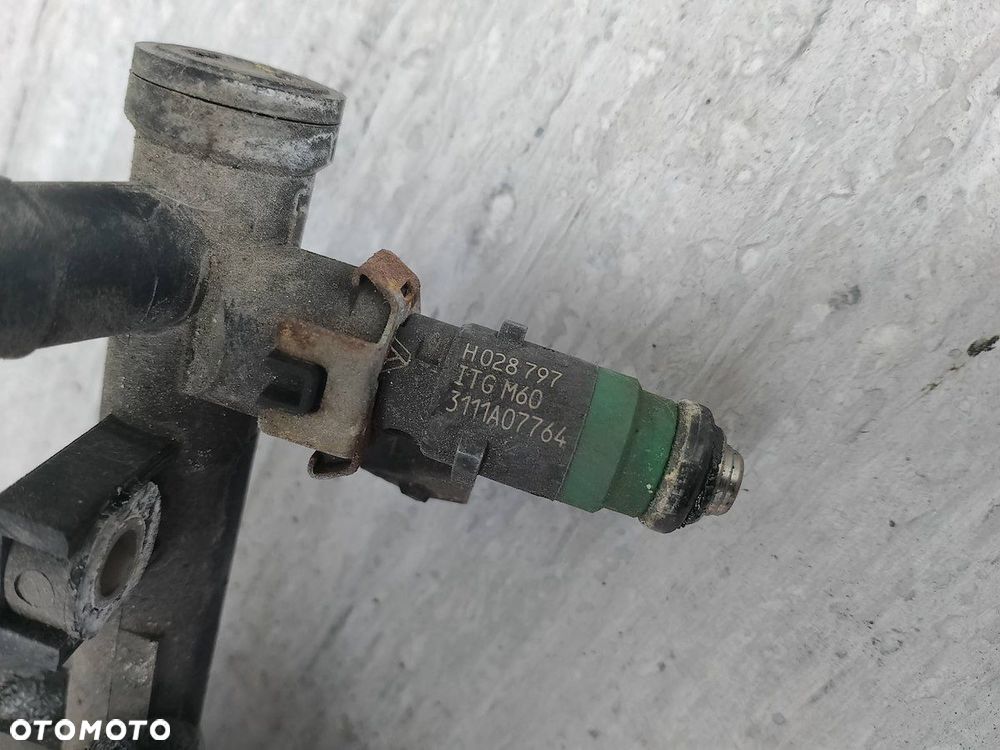 LISTWA WTRYSKOWA RENAULT SCENIC II 7700112777   7700107405  H028797 2.0 16V - 4
