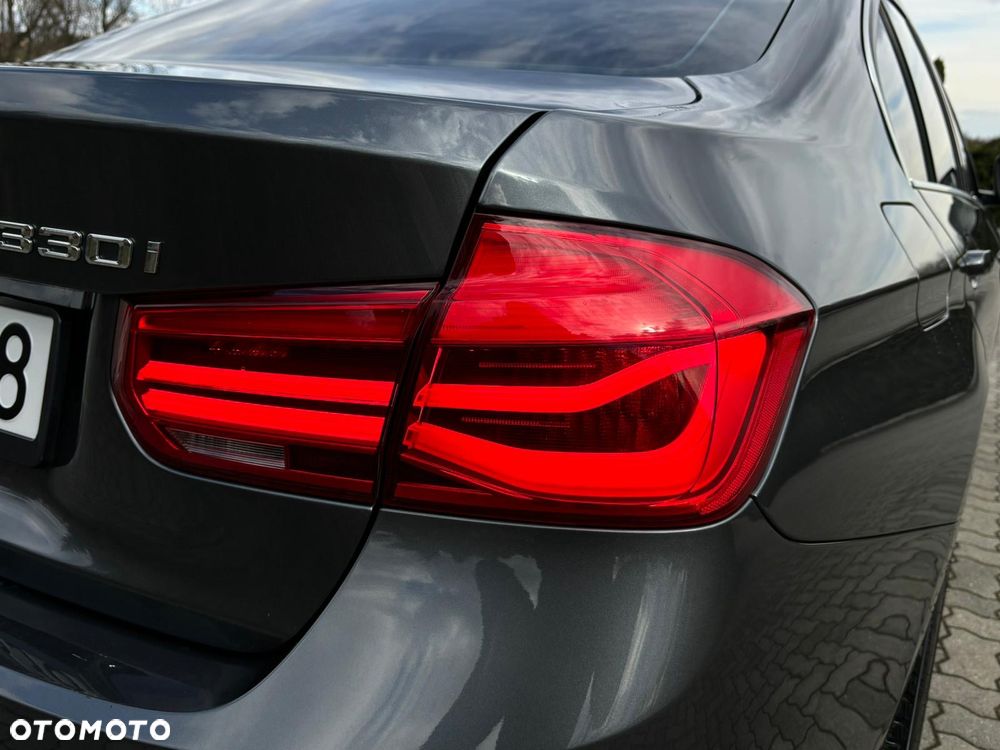 BMW Seria 3 330i GPF xDrive Sport Line Sport - 40