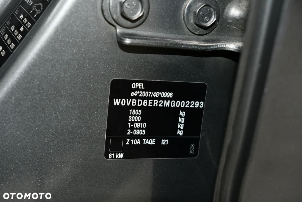 Opel Astra 1.2 T Edition S&S - 25