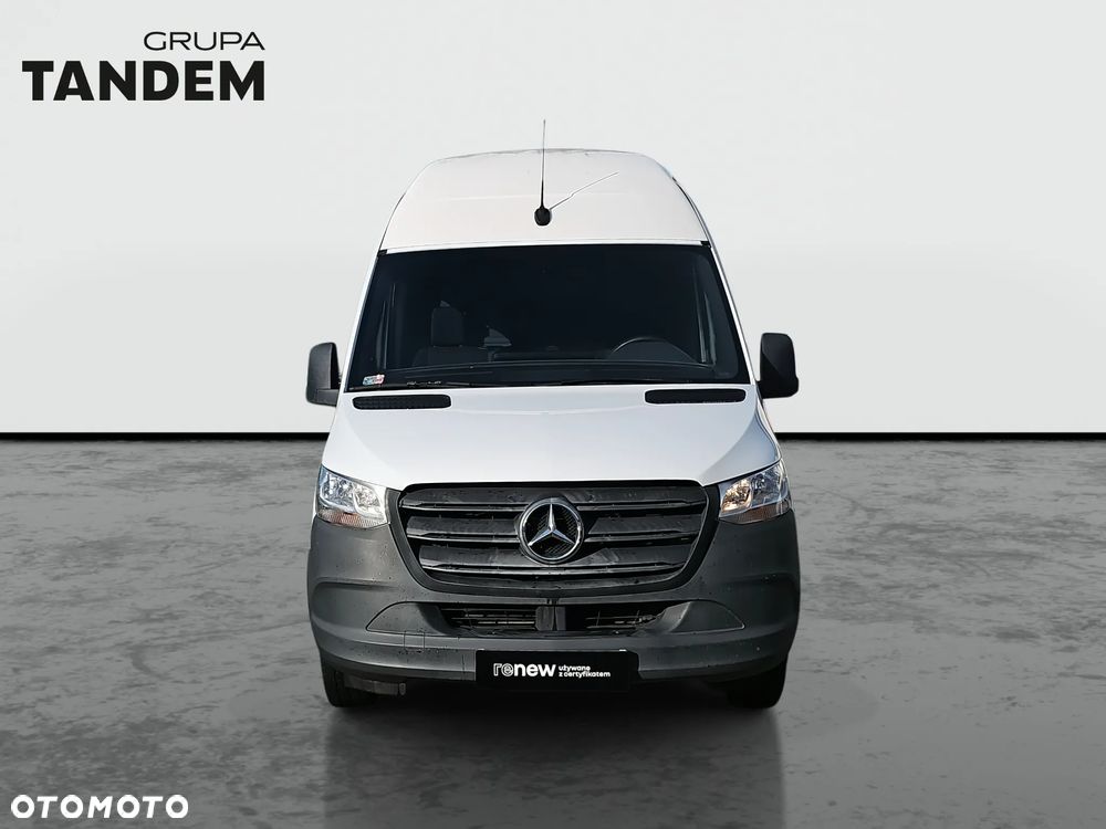 Mercedes-Benz Sprinter - 2