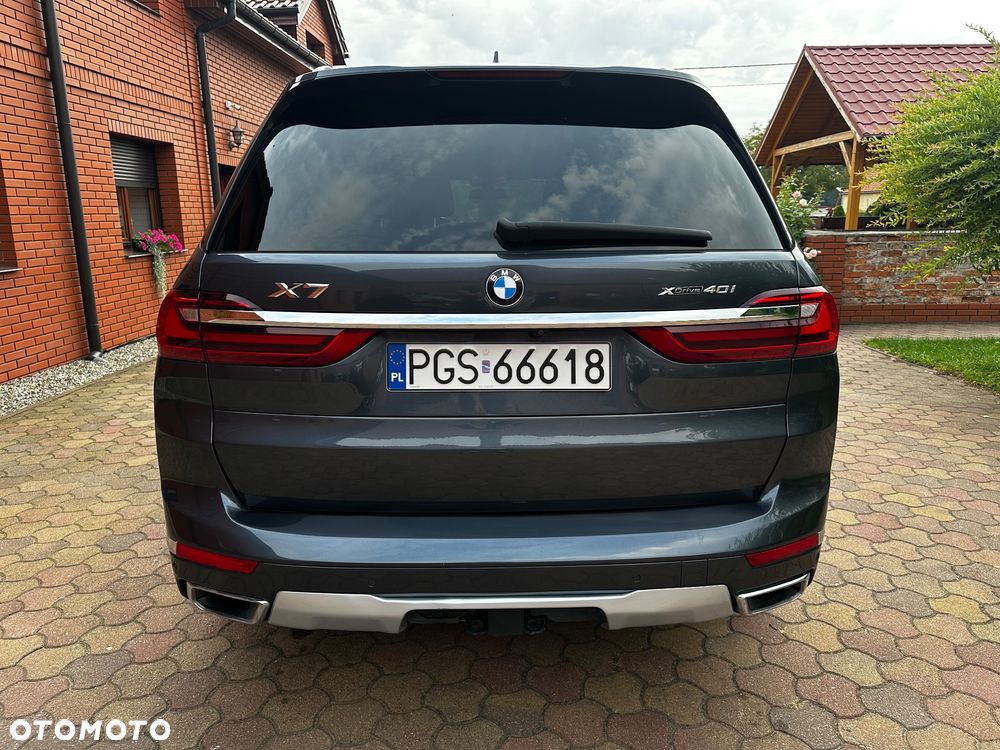 BMW X7 xDrive40i - 7