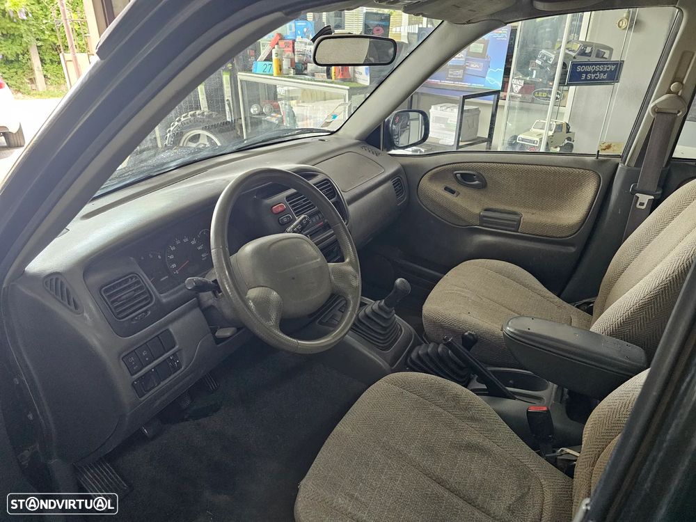 Suzuki Grand Vitara Metal Top 2.0 TDi - 6