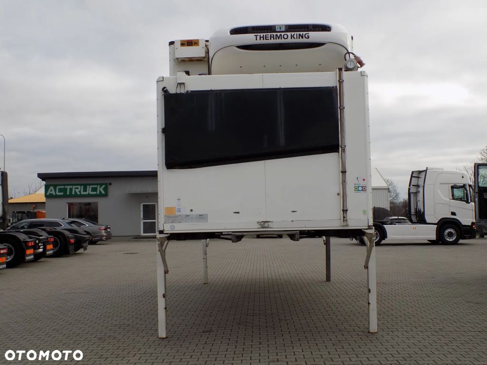 Schmitz ZABUDOWA BDF - 6