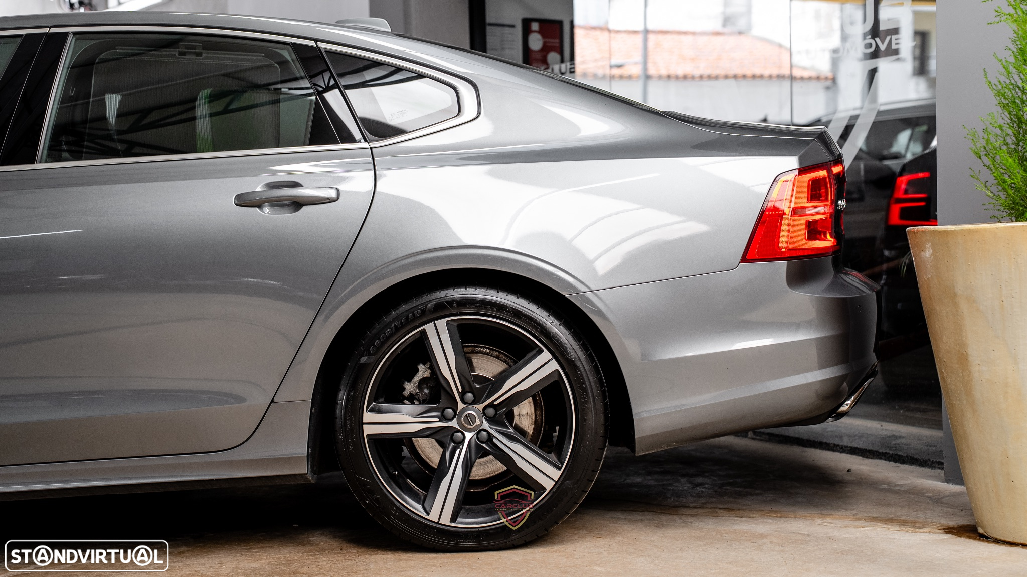 Volvo S90 2.0 T8 R-Design AWD Geartronic - 15