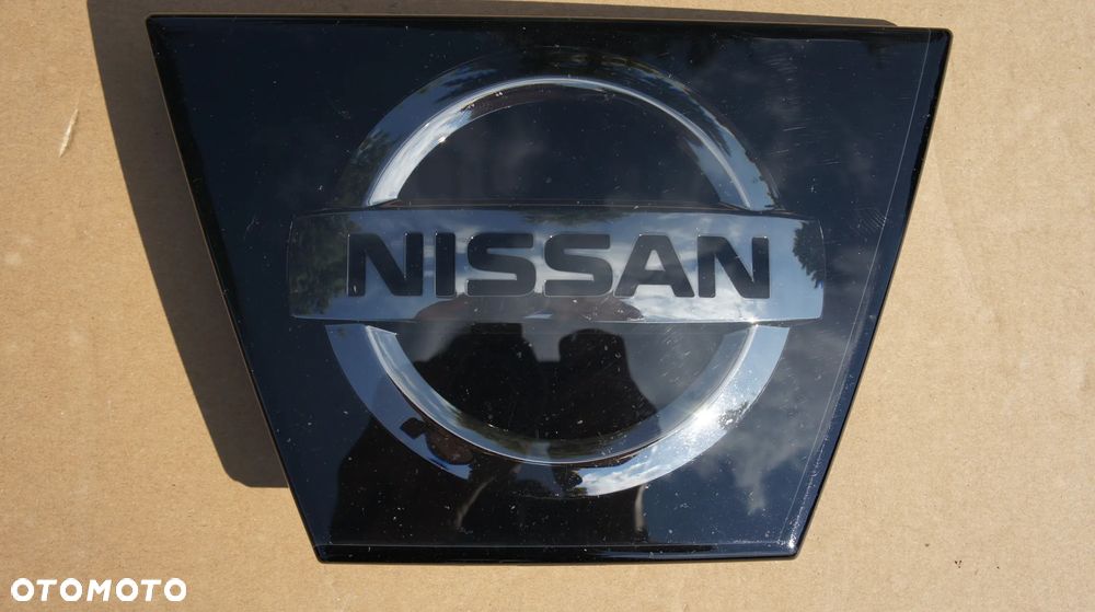 ZNACZEK EMBLEMAT CHROM NISSAN MICRA K14 - 2