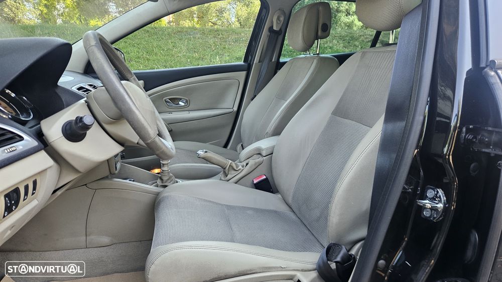 Renault Mégane Sport Tourer 1.5 dCi Luxe - 19
