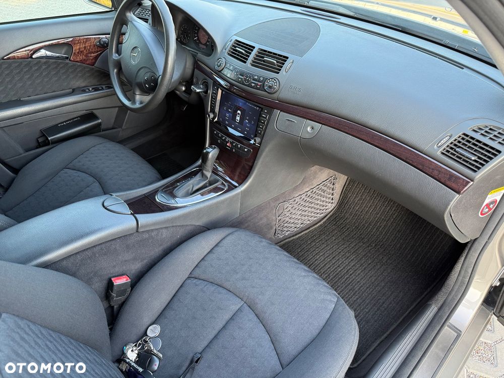 Mercedes-Benz Klasa E 200 Kompressor Automatik Classic - 10