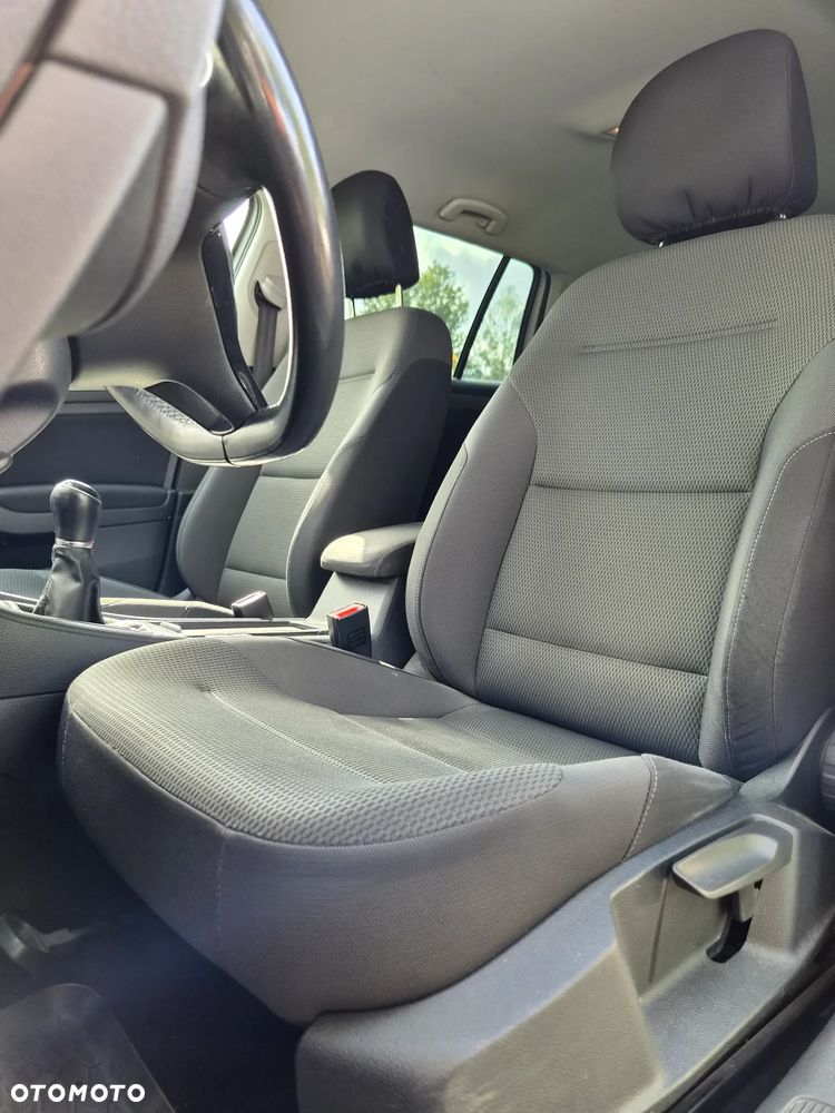 Volkswagen Golf Variant - 15