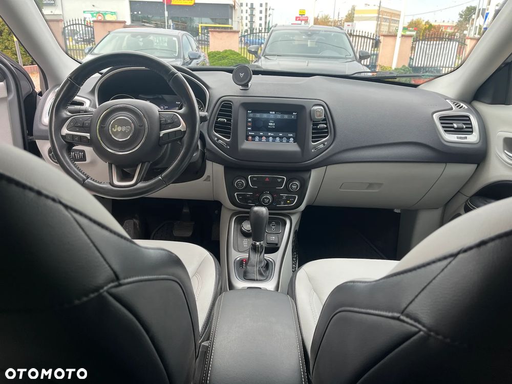 Jeep Compass - 17