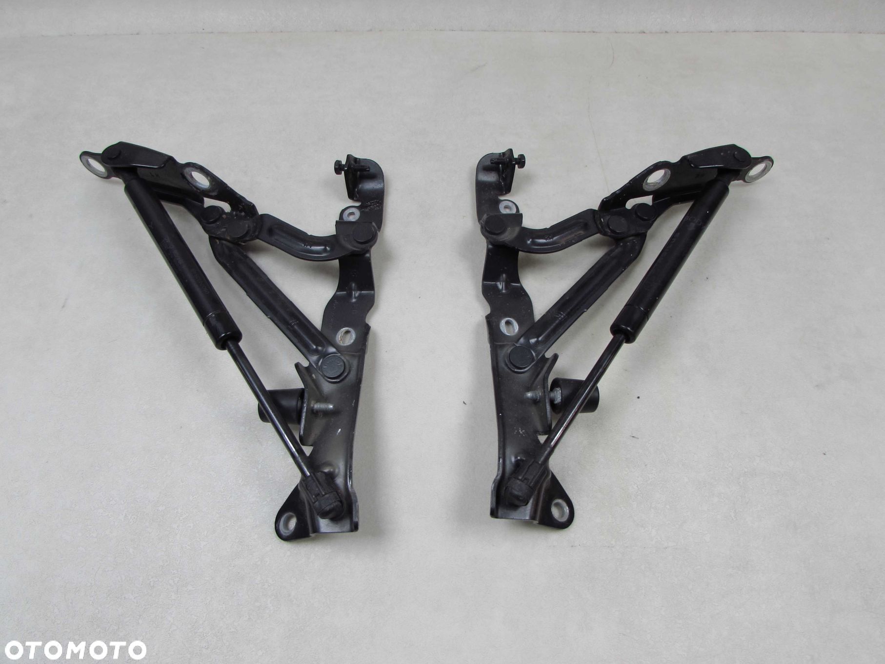 CHRYSLER SEBRING II ZAWIAS KLAPY TYL KPL 07-12 - 1