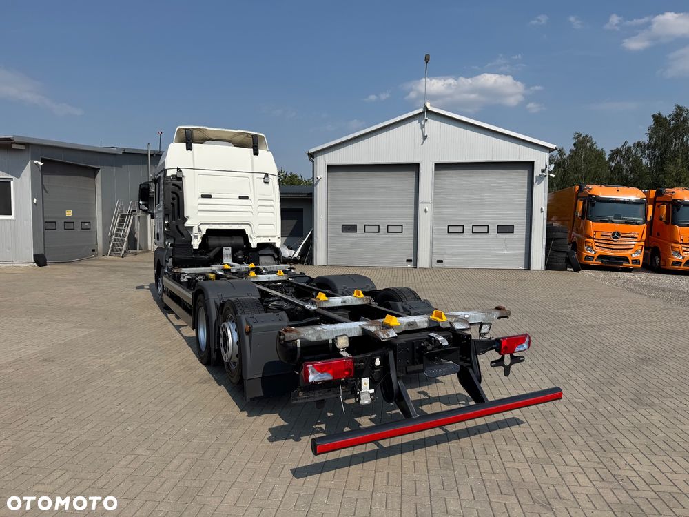 MAN TGX - 8