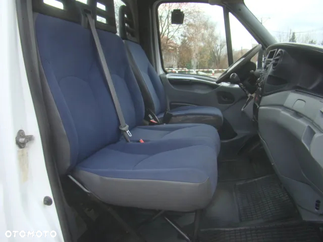 Iveco DAILY 35 C 12 3.5T 4.50M 3.5T NA HAKU - 23