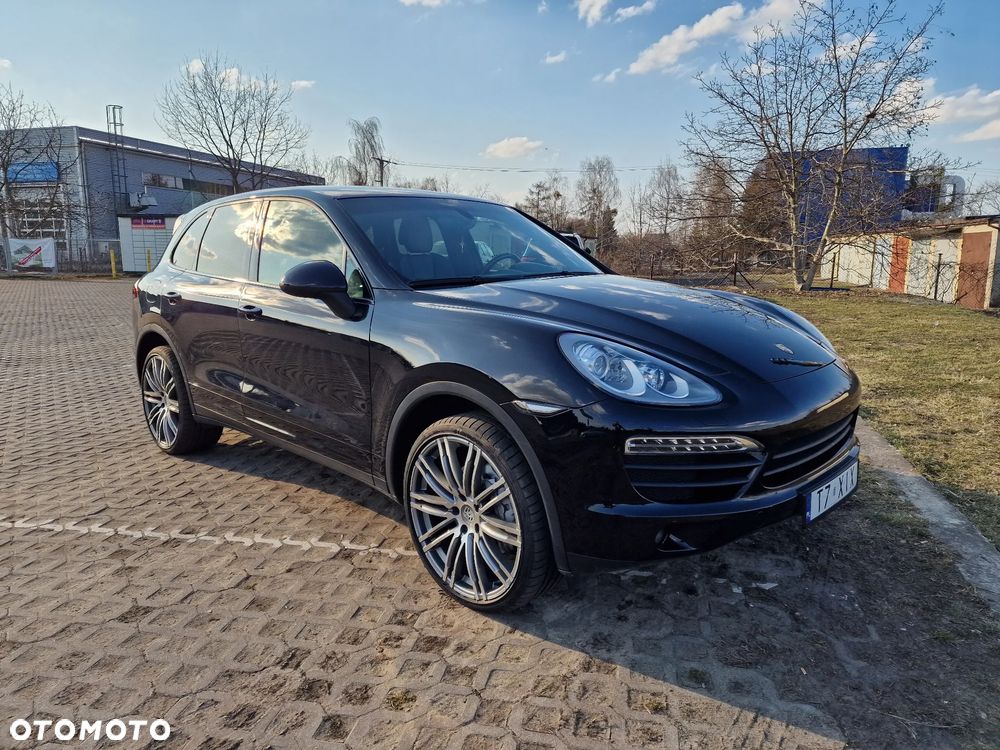 Porsche Cayenne - 1