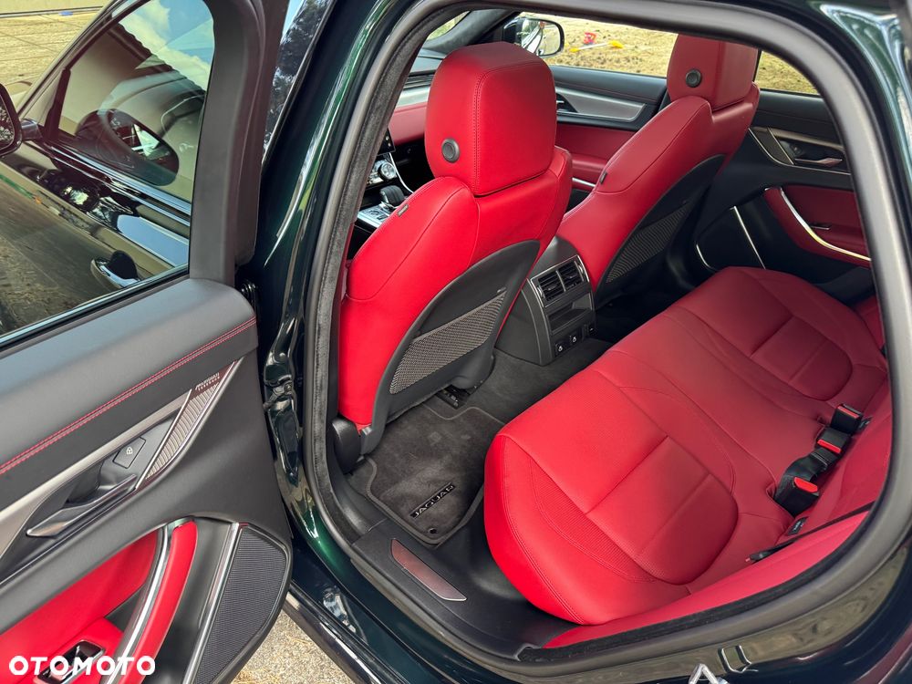 Jaguar XF 2.0 P300 AWD R-Dynamic Black - 16