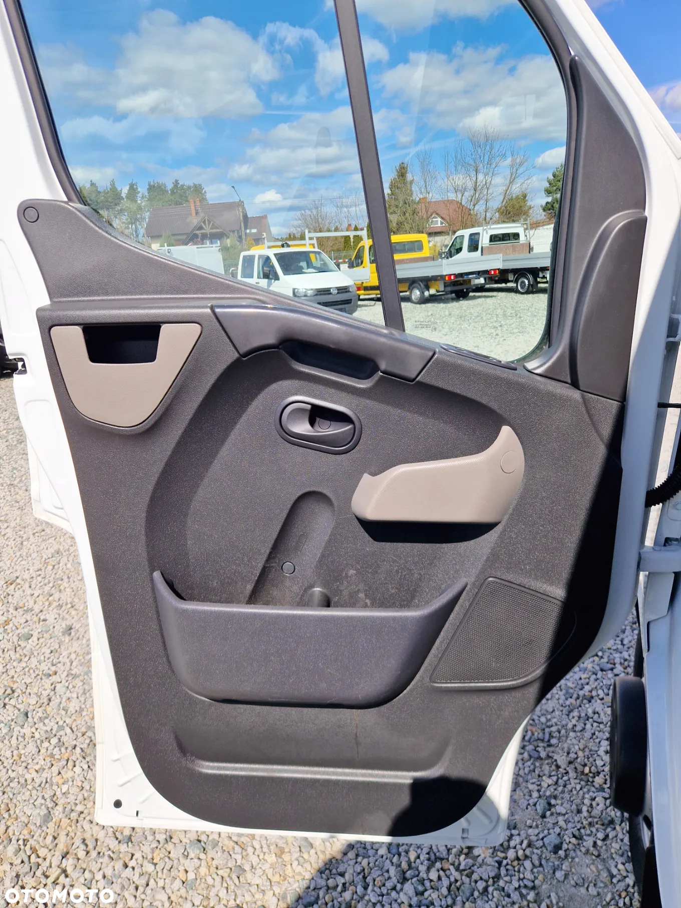 Renault MASTER 2,3 DCI 165 KONNA SKRZYNIA 4,1M HDS HMF 830 KG KLIMA BLIŻNIAKI DO 3,5T 157T/KM PRZEBIEGU GWARANCJA - 16