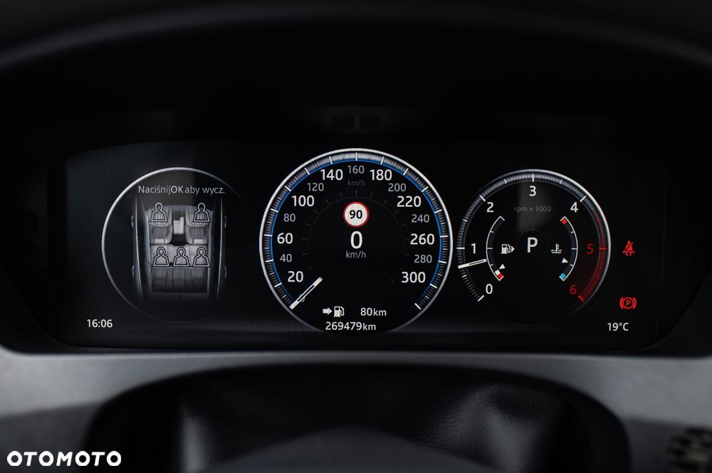 Jaguar F-Pace D300 AWD R-Dynamic HSE 90th Anniversary Edition - 26