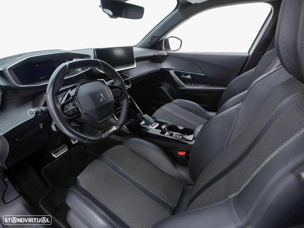 Peugeot 2008 1.5 BlueHDi GT EAT8 - 8