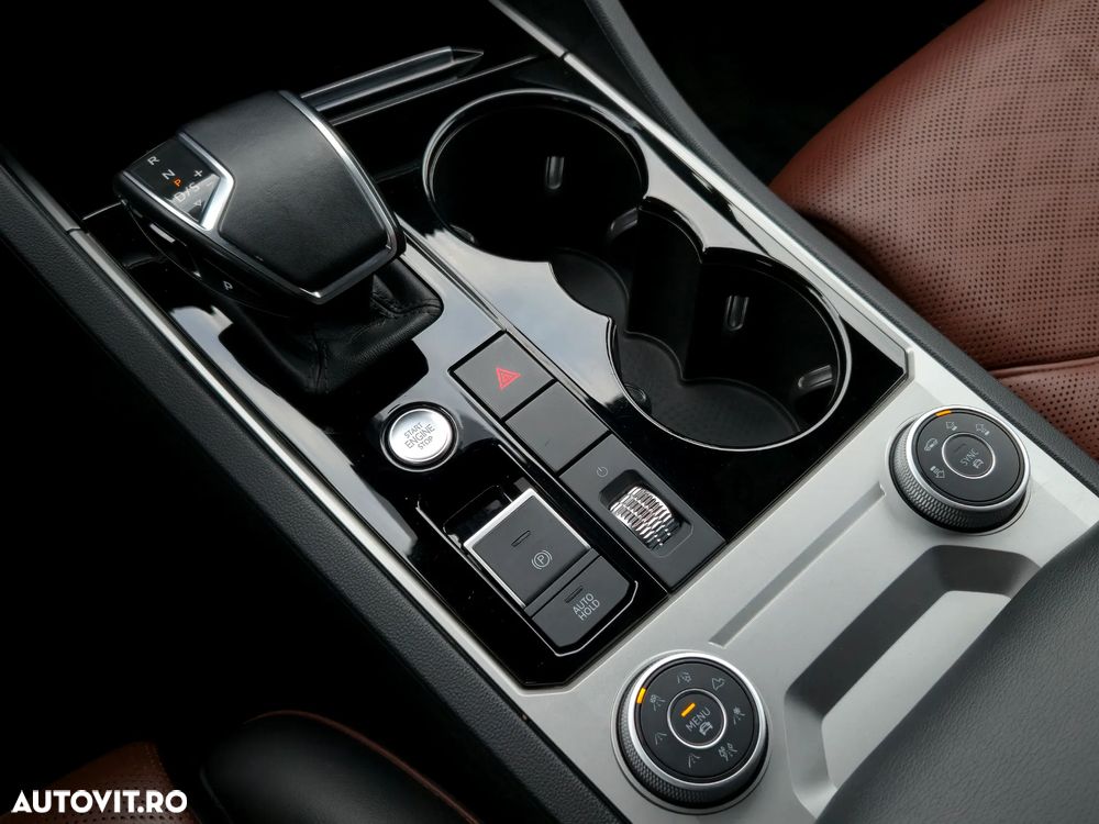 Volkswagen Touareg 3.0 V6 e-Hybrid 4Motion Aut. Atmosphere - 10