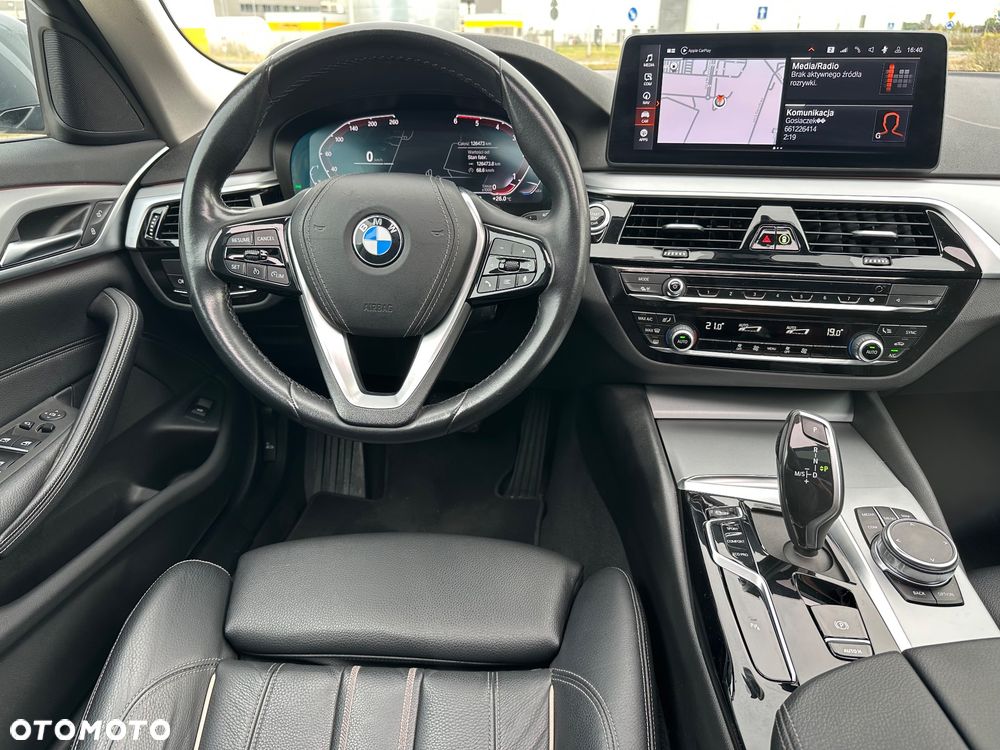 BMW Seria 5 520d MHEV Sport Line sport - 7