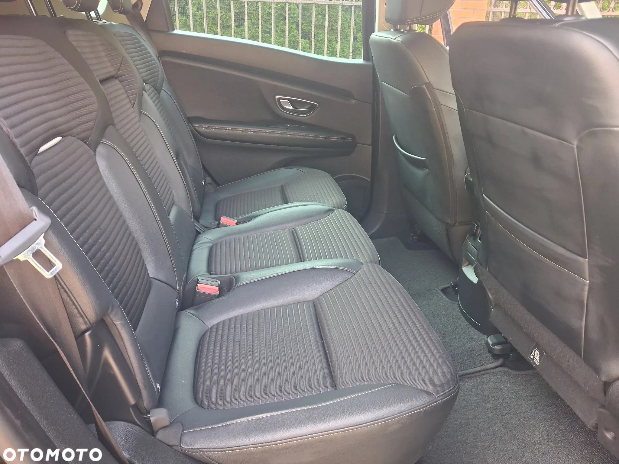 Renault Scenic BLUE dCi 120 BUSINESS EDITION - 15