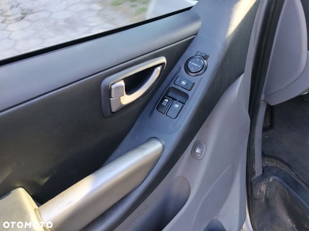 Hyundai H-1 Starex - 20
