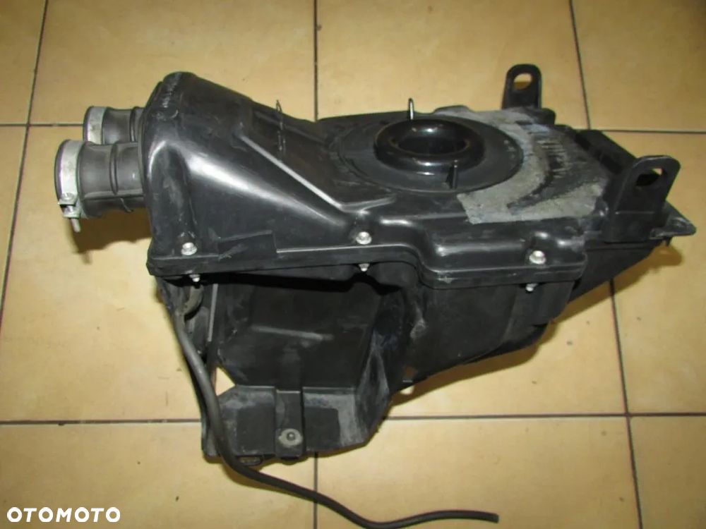 APRILIA PEGASO 650 i.e. 01-04 puszka filtra airbox - 1