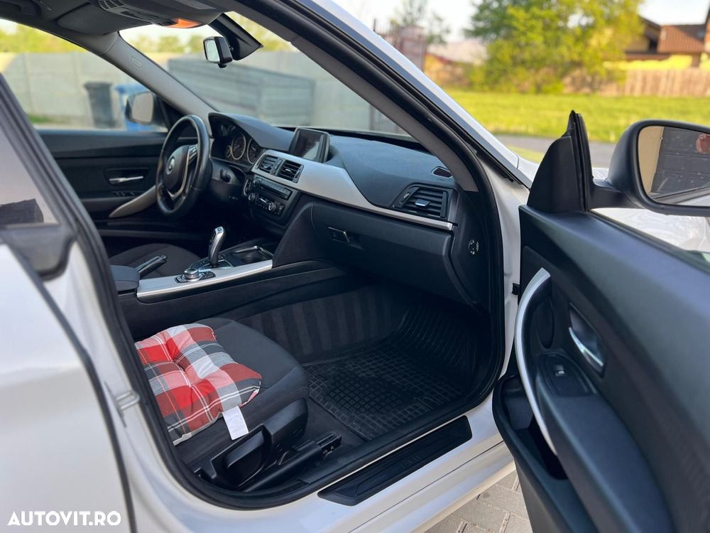 BMW Seria 3 320d Aut. Advantage - 23