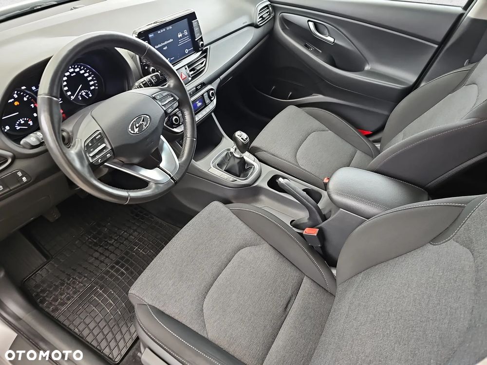 Hyundai i30 1.5 T-GDI 48V Smart - 12
