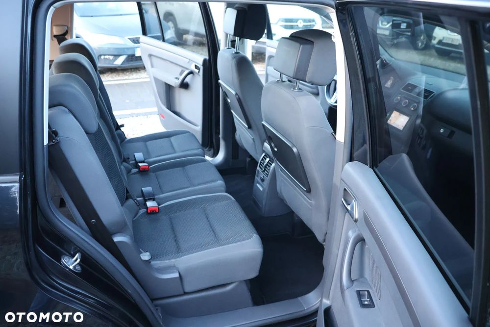 Volkswagen Touran 2.0 TDI DPF BlueMotion Technology Comfortline - 10