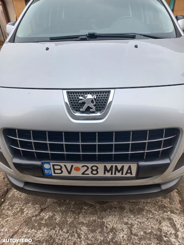 Peugeot 3008 1.6 HDI Confort Pack - 2
