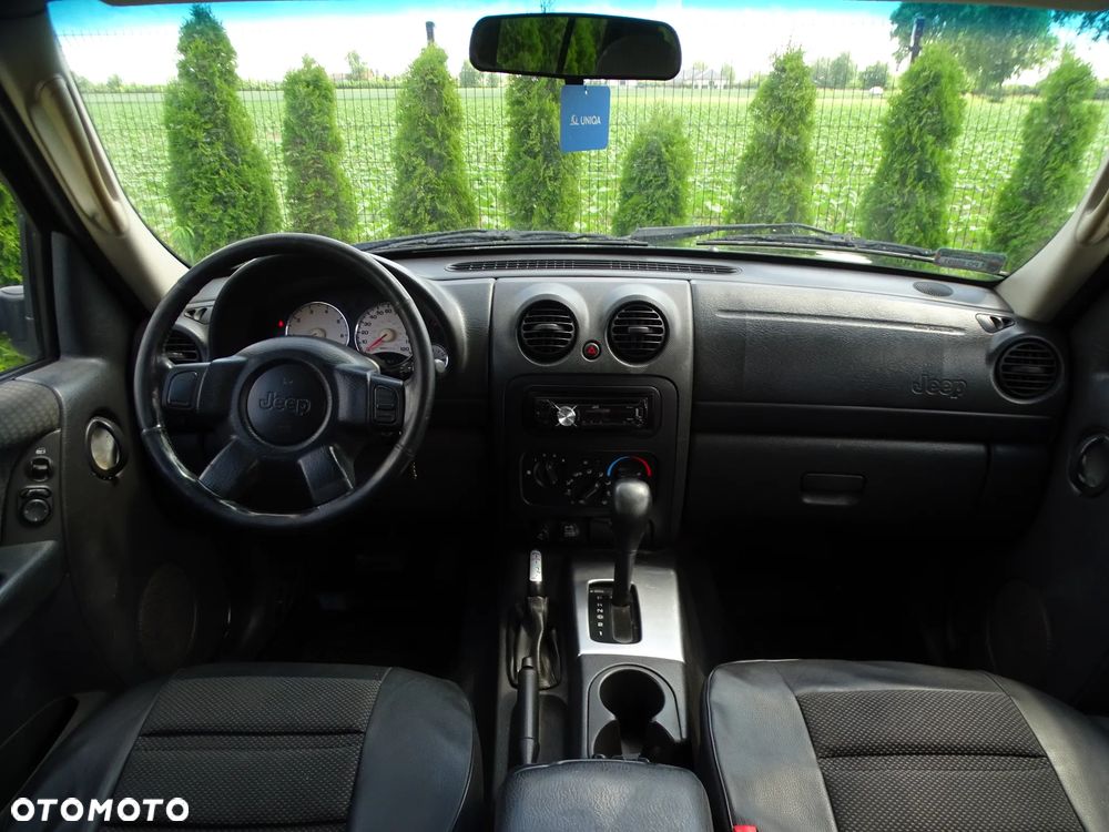 Jeep Liberty - 5