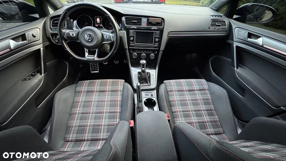 Volkswagen Golf VII 2.0 TSI BMT GTI - 20