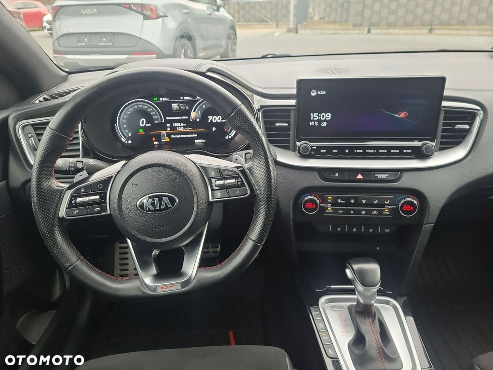 Kia ProCeed 1.6 T-GDI GT DCT - 13