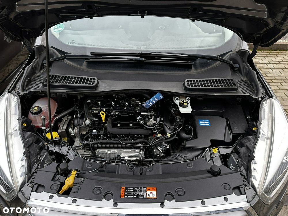 Ford Kuga 1.5 EcoBoost 2x4 Titanium - 32