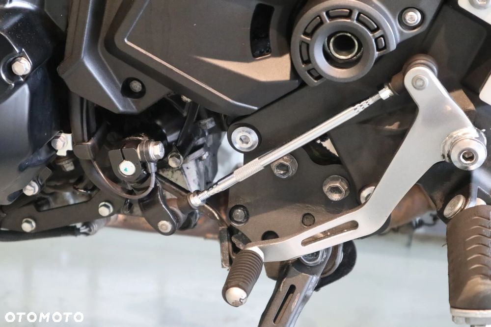 Kawasaki Z 650 - 10