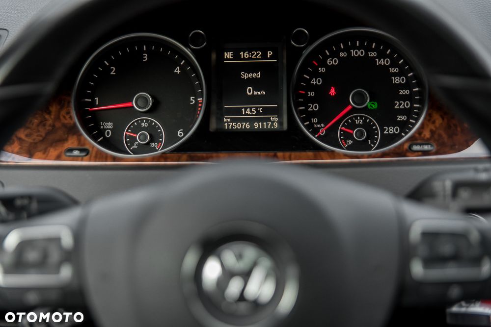 Volkswagen Passat CC - 33