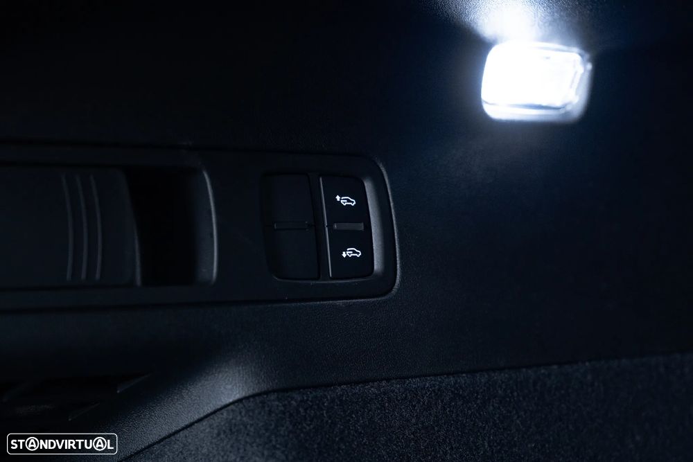 Audi e-tron Sportback - 16