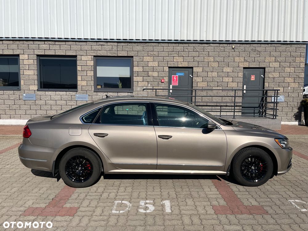 Volkswagen Passat 1.8 TSI (BlueMotion Technology) DSG Comfortline - 17
