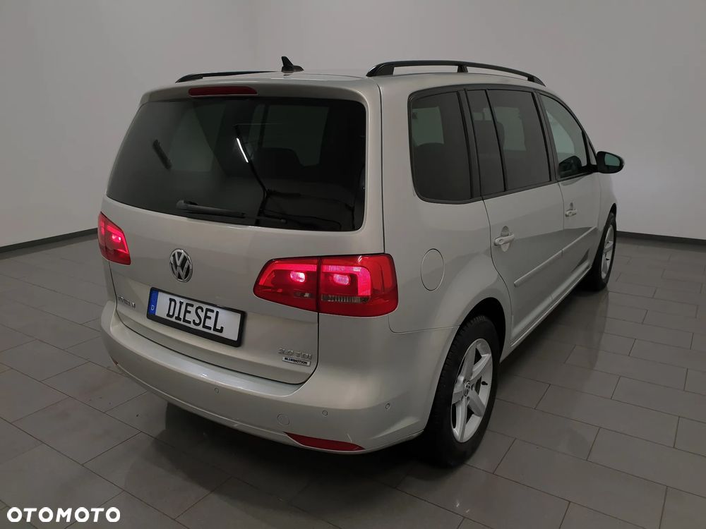 Volkswagen Touran 2.0 TDI DPF Highline - 24