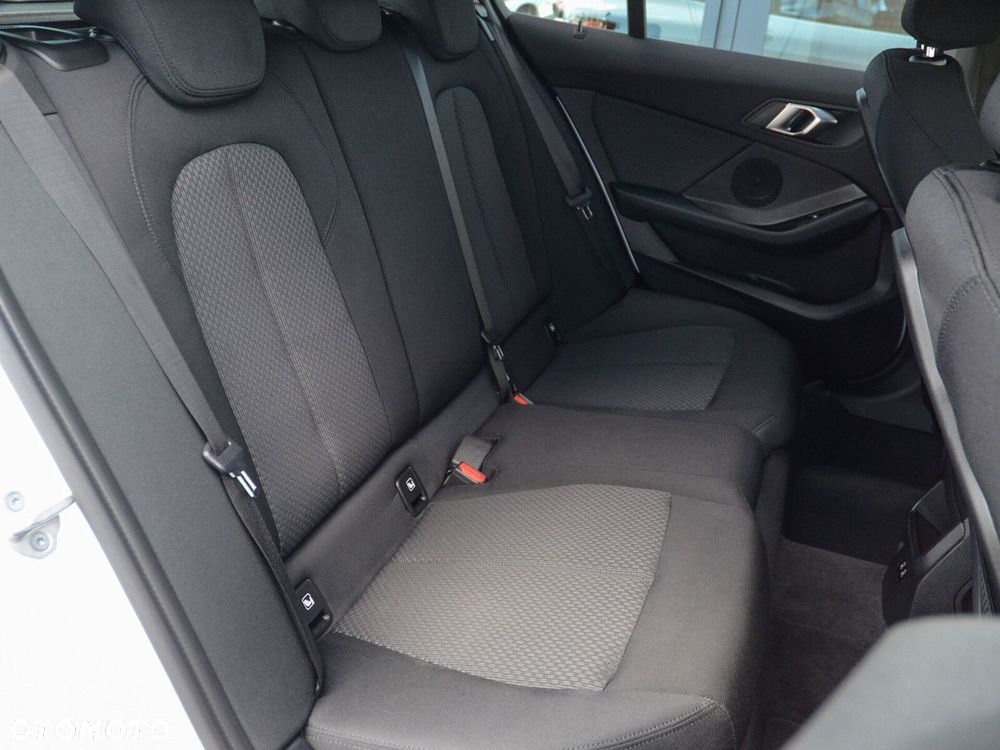 BMW Seria 1 - 27