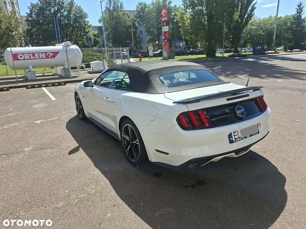 Ford Mustang - 5