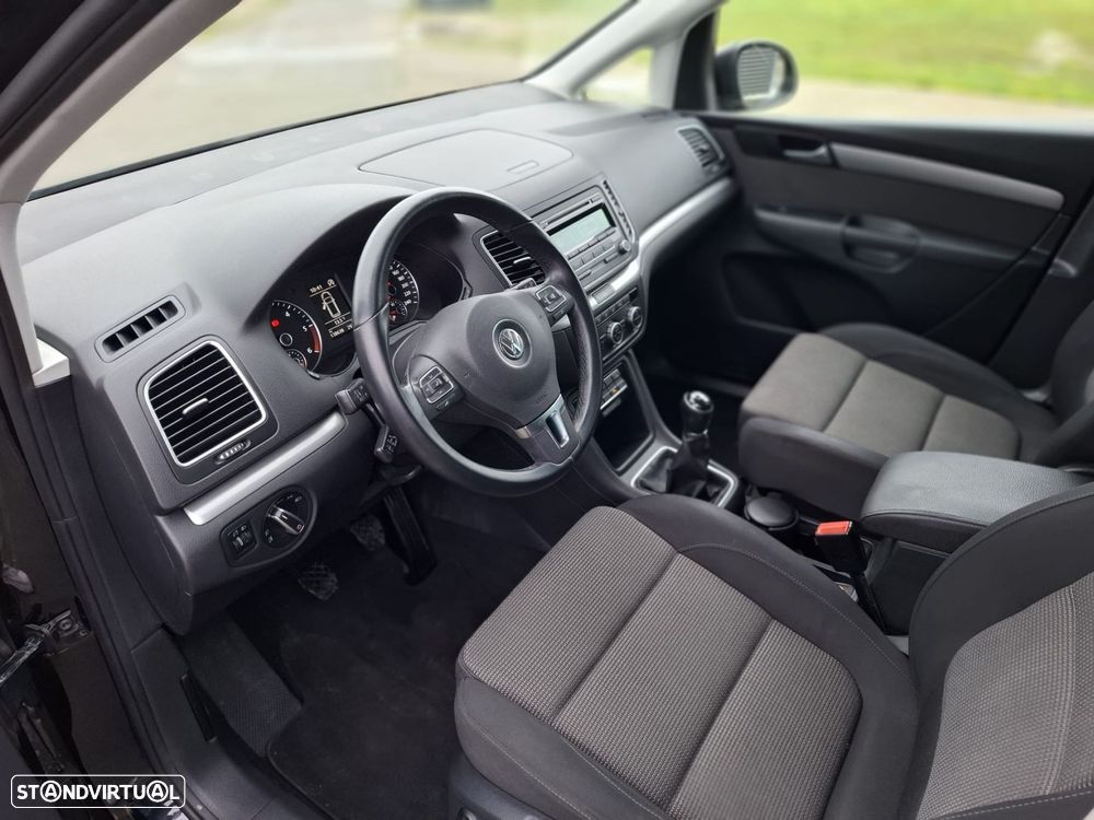 VW Sharan 2.0 TDI Confortline - 14