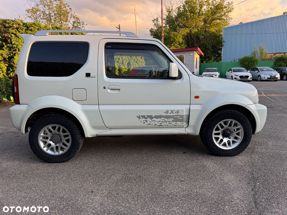 Suzuki Jimny Black&White - 16