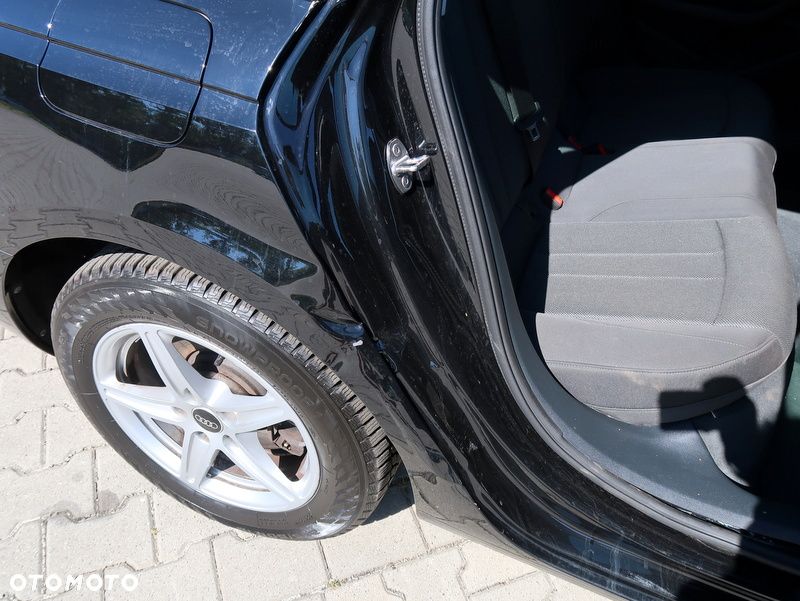 Audi A4 Limousine 35 TFSI mHEV Advanced S tronic - 32